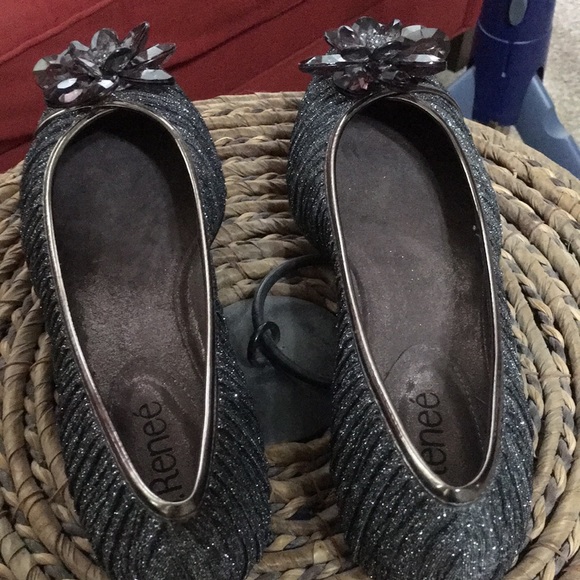 J Renee Pewter Glitter Flats Size 8 - Picture 7 of 7
